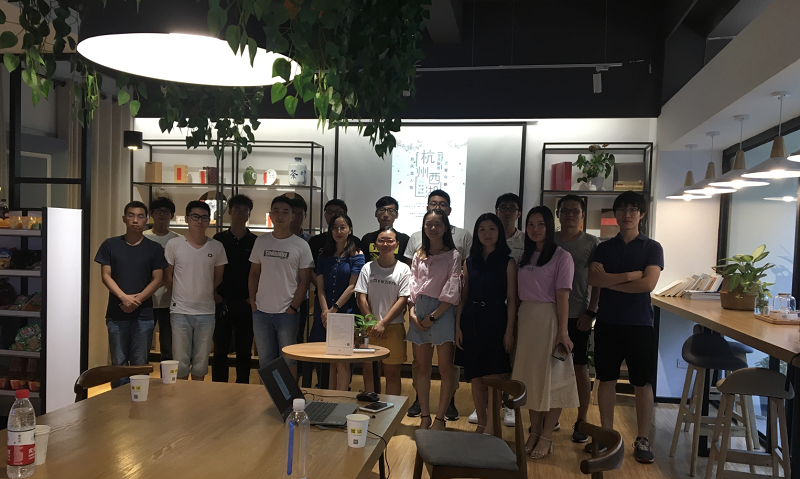 杭州CDA數(shù)據(jù)分析學(xué)員和持證線下聚會舉辦